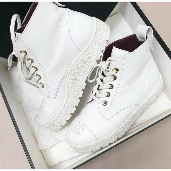 Chanel 2021 Interlocking CC Logo Combat Boots Sz.37 - Picture 1 of 7